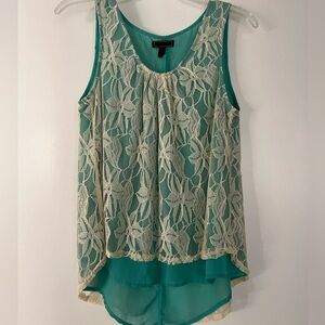 Pearl brand blouse in excellent condition, size Medium